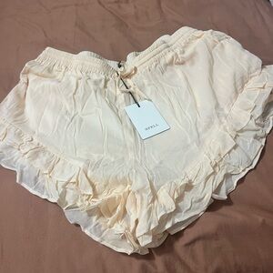 Spell Light Cream Ruffle Shorts